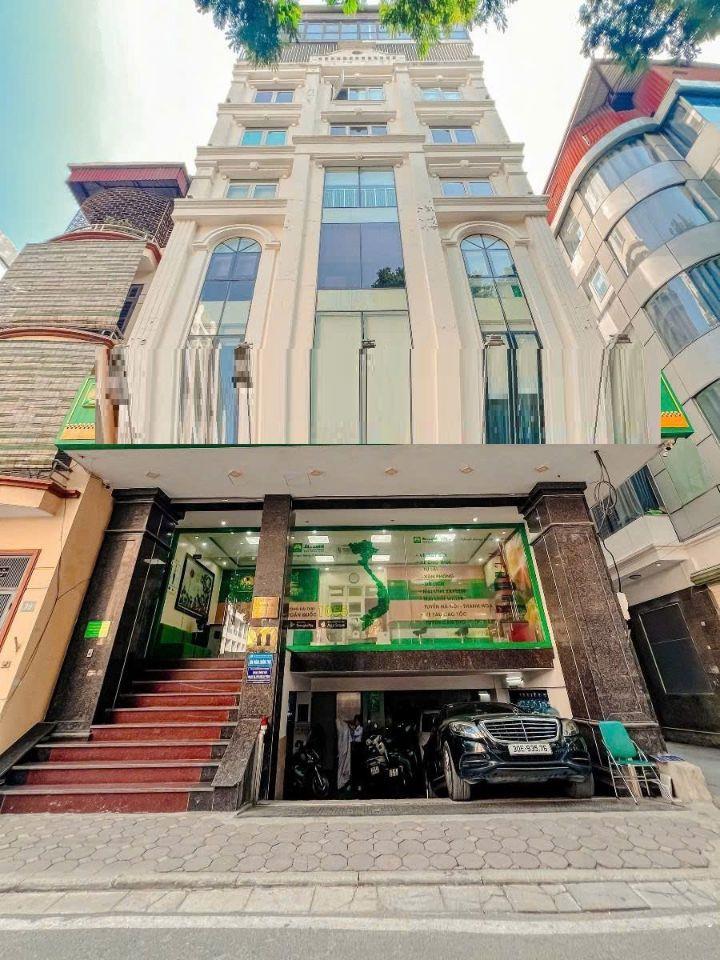 Bán nhanh lô góc kinh doanh phố Nghĩa Đô Cầu Giấy Hà Nội 50 tỷ. DT XD gân 1000m2 gồm 9 tầng, hầm rộng hai 