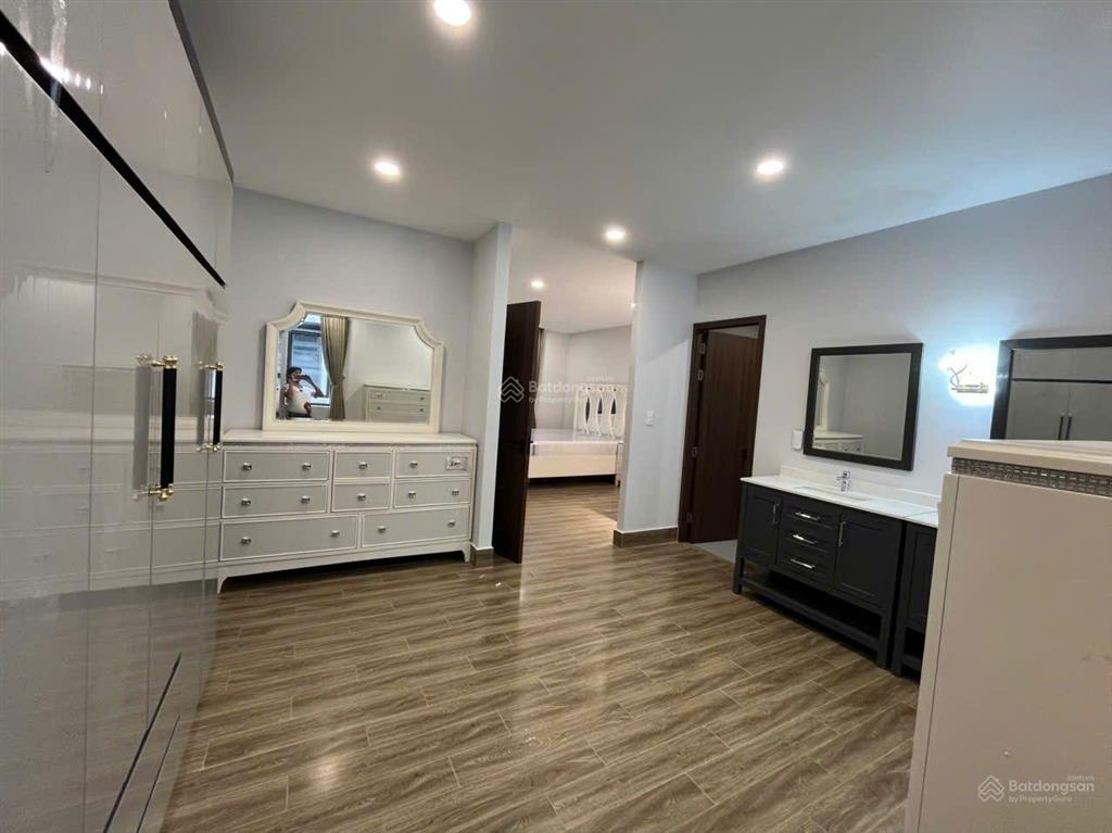 Cho thuê biệt thự phúc an villa  0868 319 *** anh dương, vị trí đối diện kcn xuyên á (kề hóc môn)