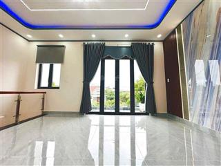 Bán căn nhà 2.5 tỷ 6x 18 xã mỹ hạnh bắc pháp lý chuẩn  đã hoàn công 0868 319 *** (xem nhà)