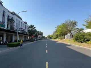 Biệt thự mặt kênh  phúc an city 6x15 ( 3 tấm đúc) giá 2.7 tỷ  dương 0868 319 ***