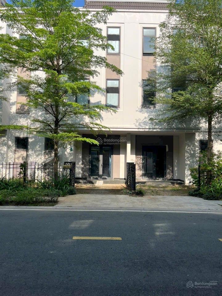 Biệt thự mặt kênh  phúc an city 6x15 ( 3 tấm đúc) giá 2.7 tỷ  dương 0868 319 ***