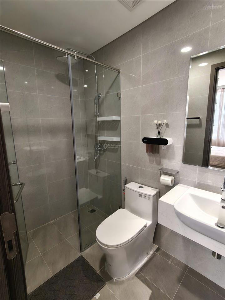 Chính chủ cần cho thuê căn hộ fpt plaza 3, loại 2pn, full nội thất xịn sò