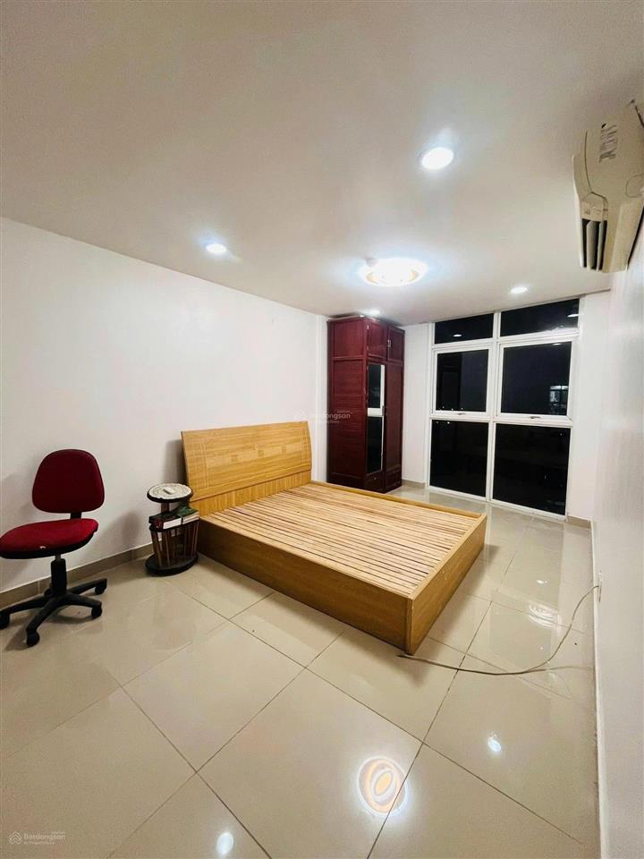 Cần bán căn hộ conic skyway, dt 75m2 2pn 2wc giá chỉ 2.7 tỷ. shr