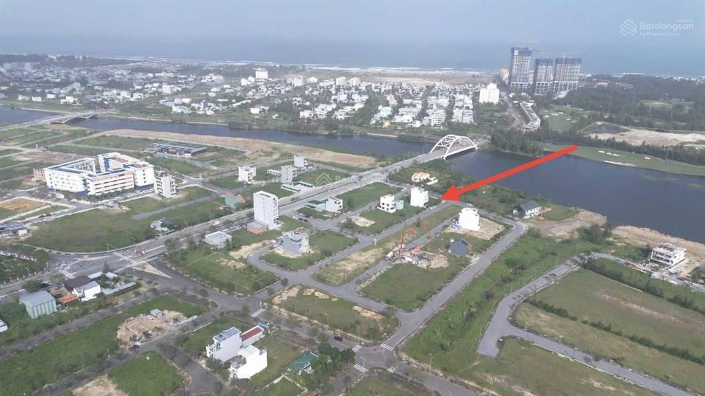 Lô góc nhìn view sông fpt 222m2  phân khu r3