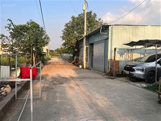 Chủ gởi bán lô đất ngang 5m full thổ cư 1 sẹc đường 144 giá 2,4 tỷ thương lượng .