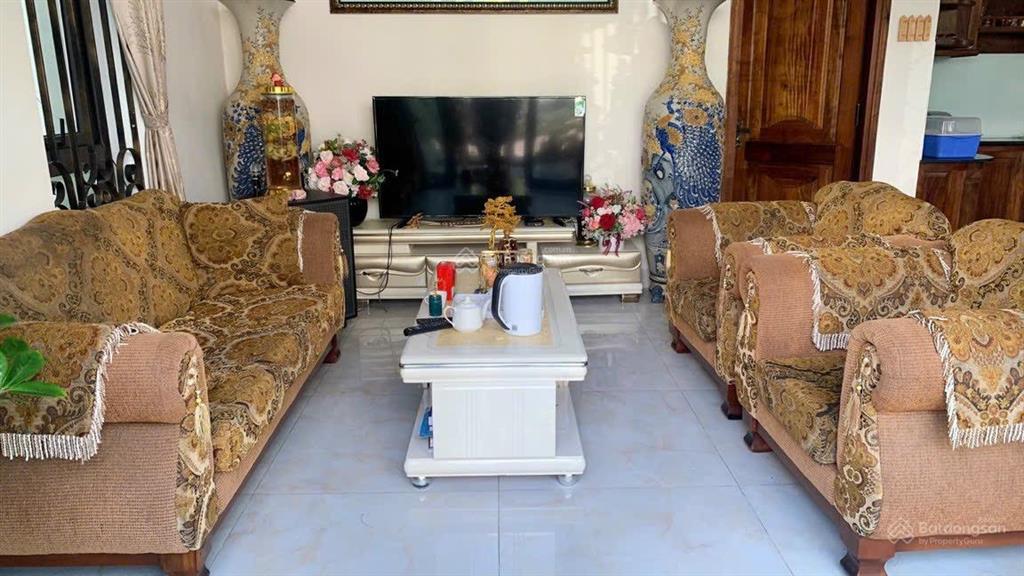 Bán căn góc biệt thự hà quang 2 ôm góc 24m mặt tiền phước hải nha trang