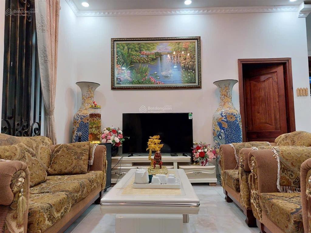 Bán căn góc biệt thự hà quang 2 ôm góc 24m mặt tiền phước hải nha trang