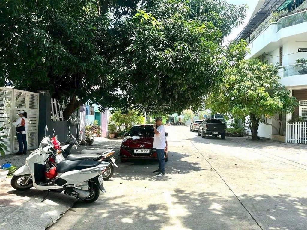 Bán nhà 2 mặt tiền đường p1 kđt vĩnh điềm trung nha trang giá rẻ nhất thị trường