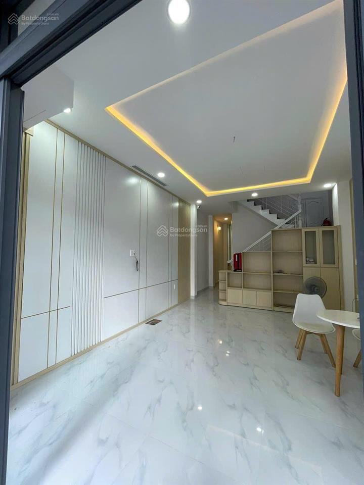 Cho thuê khách sạn 14 phòng mt hoàng hoa thám lộc thọ nha trang