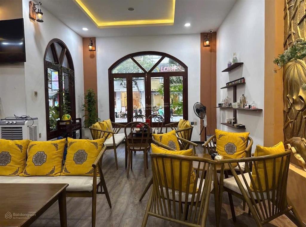 Bán nhà 4 tần mặt tiền đường nguyễn thiện thuật khu phố tây nha trang