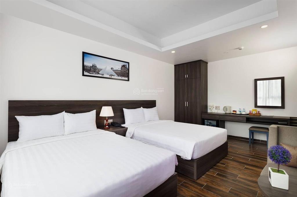 Bán khách sạn 3 sao gần bãi tắm hòn chồng phường vĩnh hải nha trang