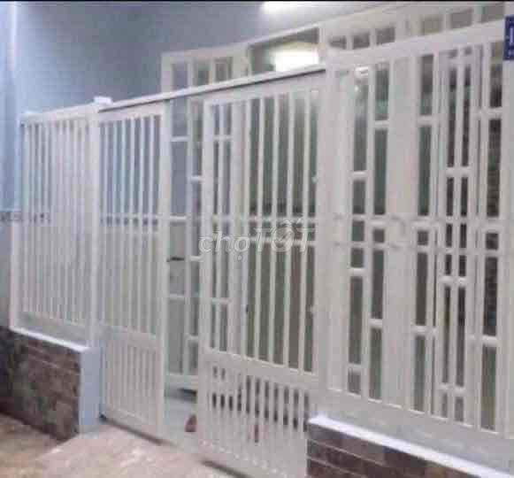 nhà 1 trệt 1 lầu ,2 phòng ngủ,2 toilet,an ninh rộng rãi thoáng mát