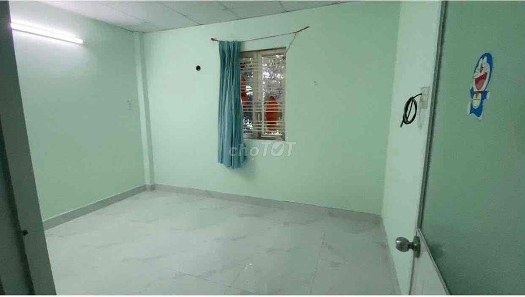 nhà 1 trệt 1 lầu ,2 phòng ngủ,2 toilet,an ninh rộng rãi thoáng mát