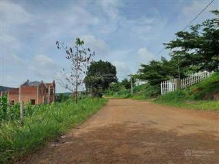 Bán đất đầu thôn 5 b'lá, 6(6.4)*30m, 138m2 tc, giá 890 tr,  0937 614 ***