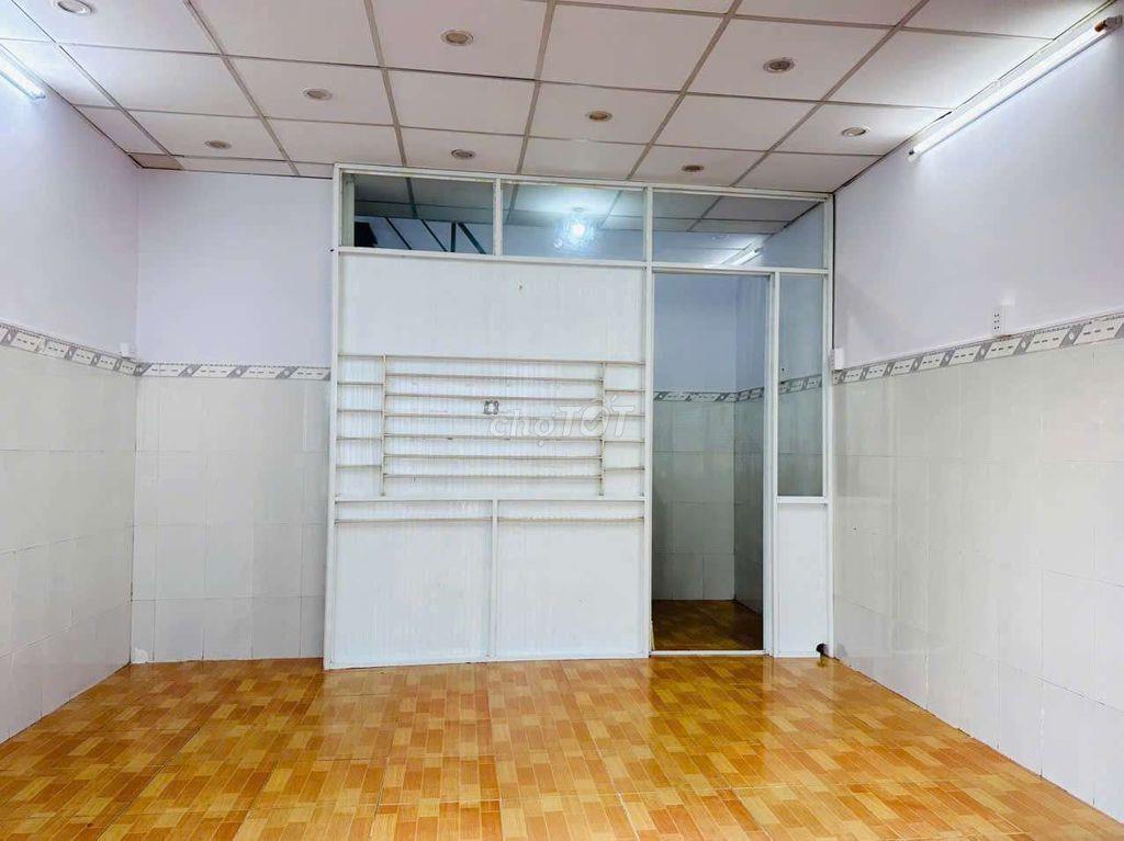 Phòng trọ mặt tiền đường 35m2  thiết kế là căn nhà độc lập 