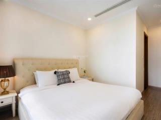 Chủ đi nước ngoài cần cho thuê gấp ch 2pn, 2wc tại vinhomes central park, 18,5 triệu, 82m2, đẹp
