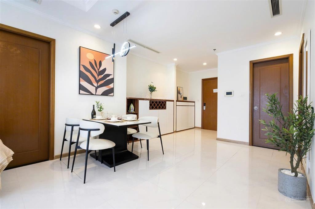 Căn hộ cao cấp vip 2pn, 2wc, 85m2, 19 triệu tại vinhomes central park, bình thạnh, hcm