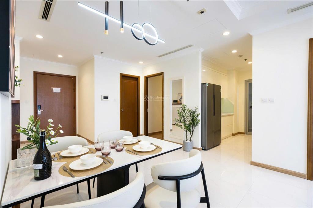 Căn hộ cao cấp vip 2pn, 2wc, 85m2, 19 triệu tại vinhomes central park, bình thạnh, hcm