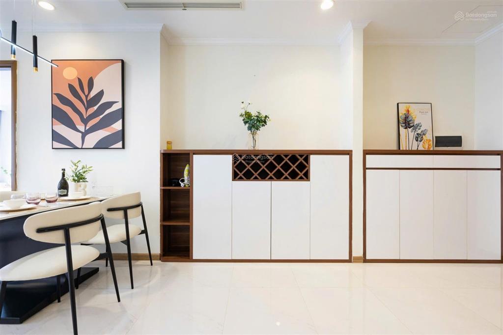 Căn hộ cao cấp vip 2pn, 2wc, 85m2, 19 triệu tại vinhomes central park, bình thạnh, hcm