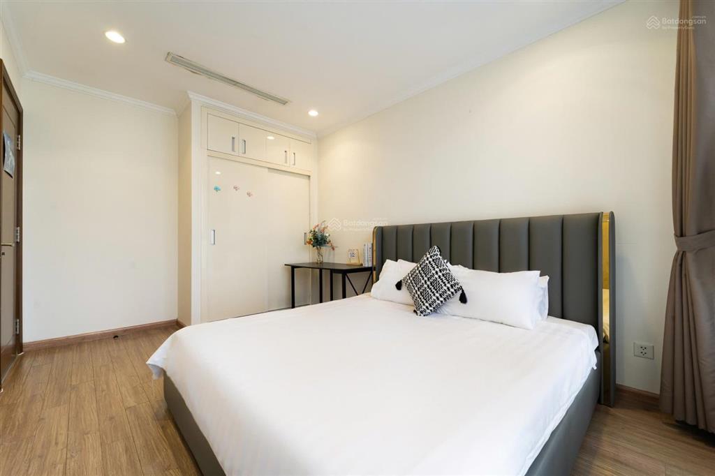 Chủ nhà định cư cần cho thuê cc 17 triệu, 52m2 tại vinhomes central park hcm giá ưu đãi