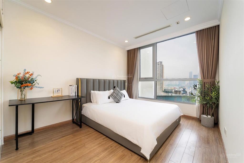 Chủ nhà định cư cần cho thuê cc 17 triệu, 52m2 tại vinhomes central park hcm giá ưu đãi