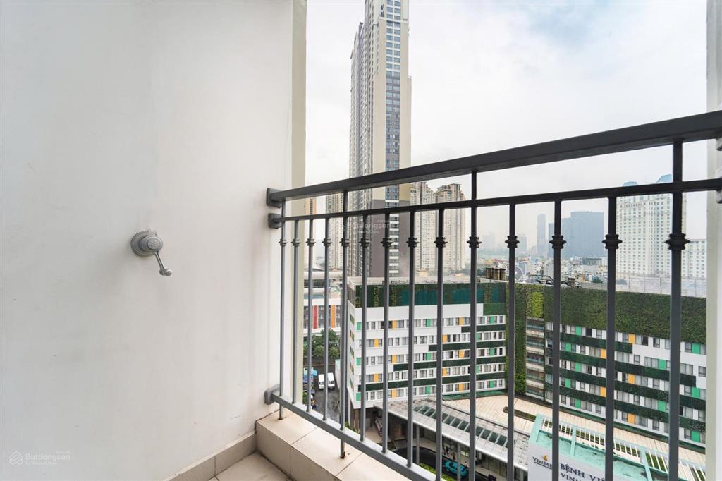 Chủ nhà định cư cần cho thuê cc 17 triệu, 52m2 tại vinhomes central park hcm giá ưu đãi