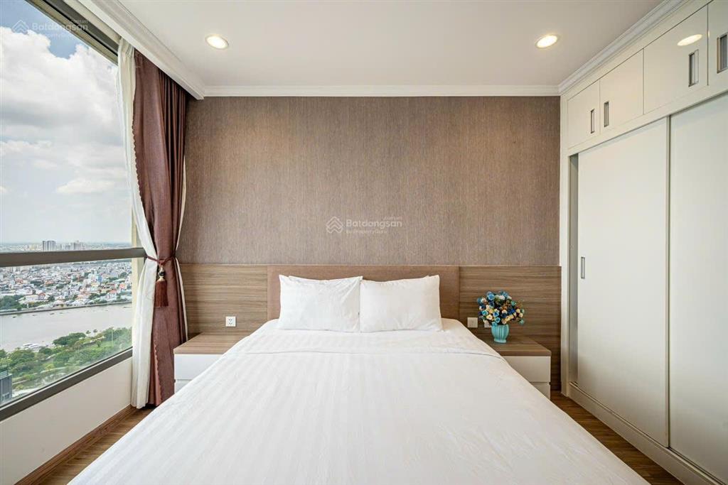 Chủ đi nước ngoài nên để lại cho thuê gấp căn hộ 3pn vinhomes central park giá tốt