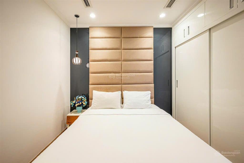 Chủ đi nước ngoài nên để lại cho thuê gấp căn hộ 3pn vinhomes central park giá tốt