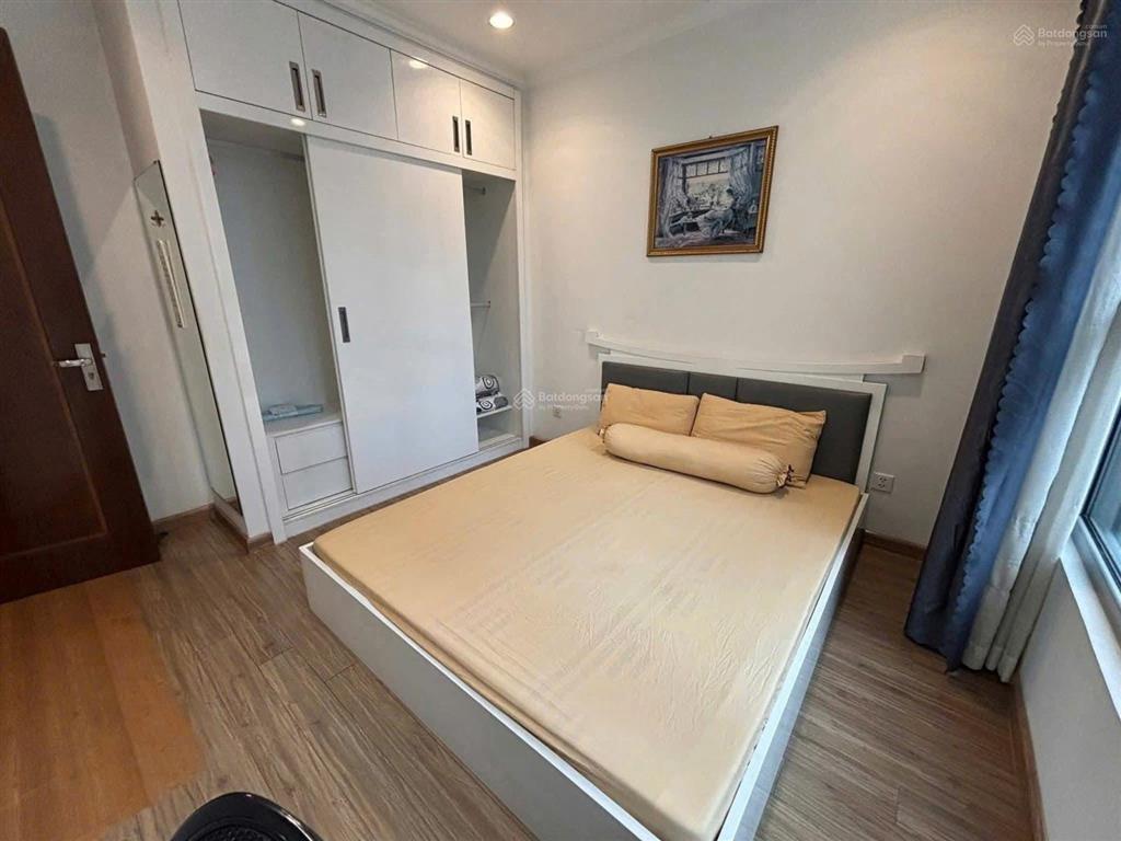 Cần cho thuê 1 pn central 2 view sông, ưu tiên vào liền, vinhomes central park