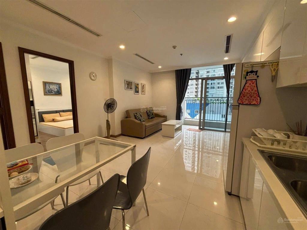 Cần cho thuê 1 pn central 2 view sông, ưu tiên vào liền, vinhomes central park