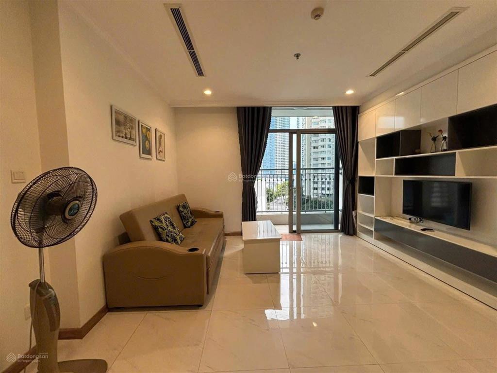 Cần cho thuê 1 pn central 2 view sông, ưu tiên vào liền, vinhomes central park