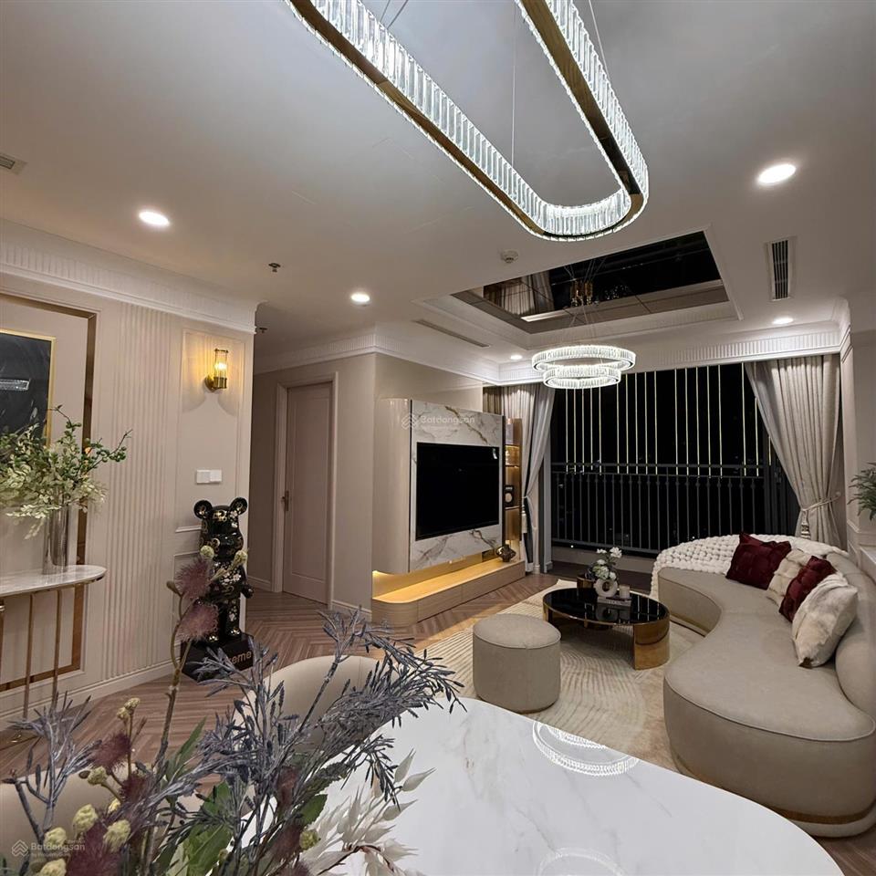 Chủ cần cho thuê gấp 3pn 108 m2 view sông tuyệt đẹp, sang trọng, tiện nghi, giá tốt vinhomes