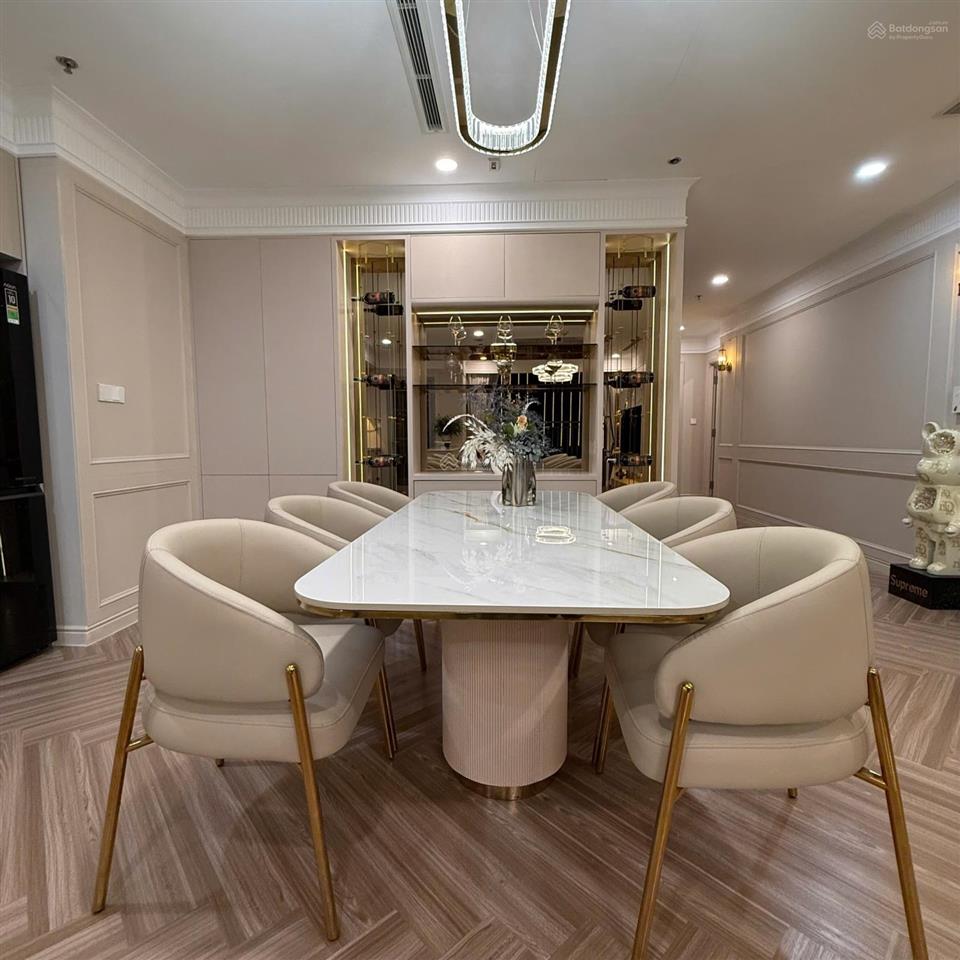 Chủ cần cho thuê gấp 3pn 108 m2 view sông tuyệt đẹp, sang trọng, tiện nghi, giá tốt vinhomes