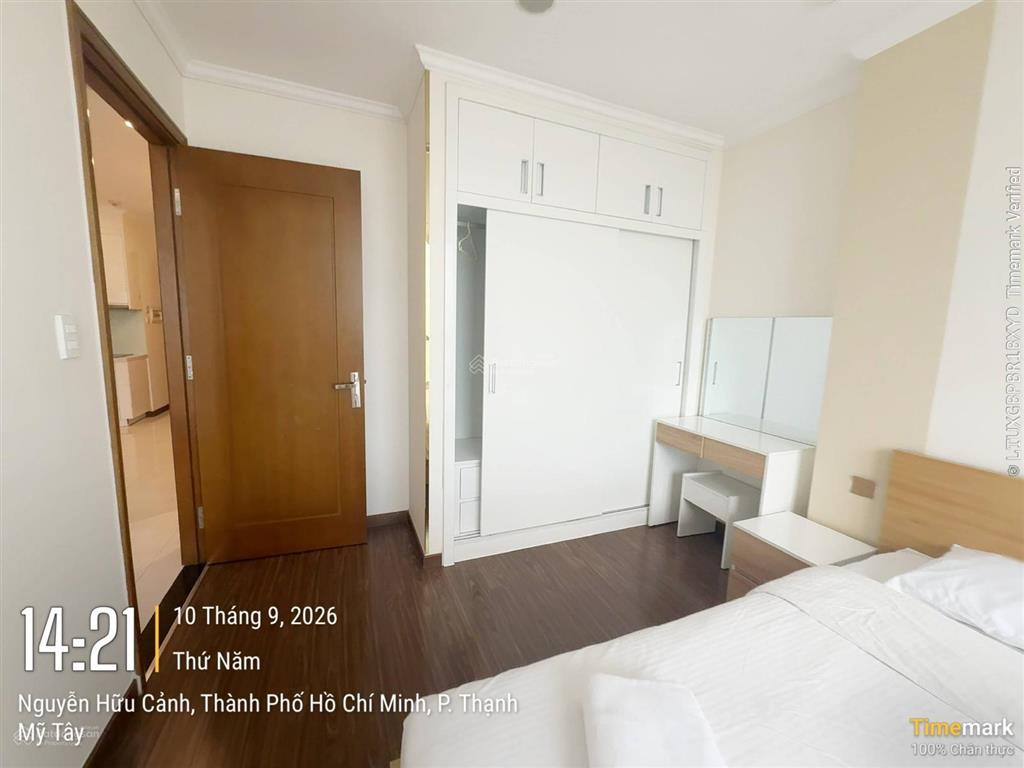 Đi nước ngoài cần cho thuê gấp cc 1pn, 1wc tại vinhomes central park, 50m2, 17 triệu vnd