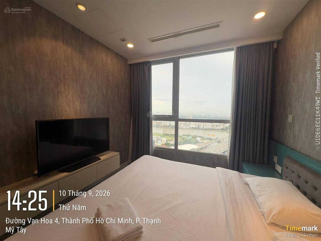 Tôi cần cho thuê gấp cc 2pn, 2wc, 80m2 tại vinhomes central park, giá ưu đãi 19 triệu vnd