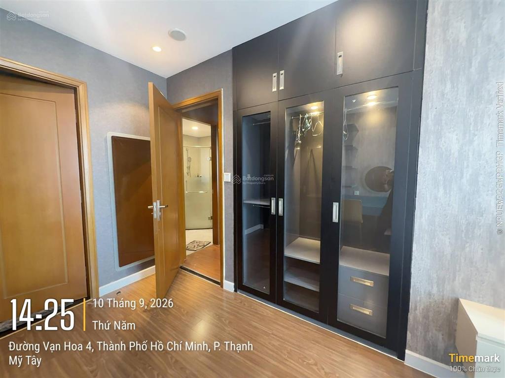 Tôi cần cho thuê gấp cc 2pn, 2wc, 80m2 tại vinhomes central park, giá ưu đãi 19 triệu vnd