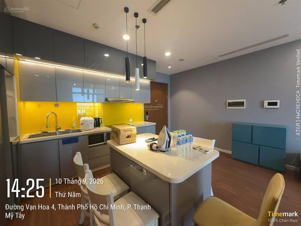 Tôi cần cho thuê gấp cc 2pn, 2wc, 80m2 tại vinhomes central park, giá ưu đãi 19 triệu vnd