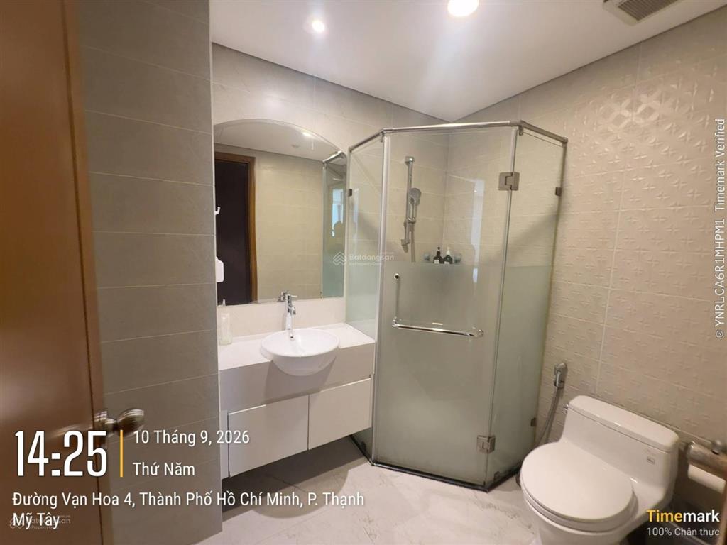 Tôi cần cho thuê gấp cc 2pn, 2wc, 80m2 tại vinhomes central park, giá ưu đãi 19 triệu vnd