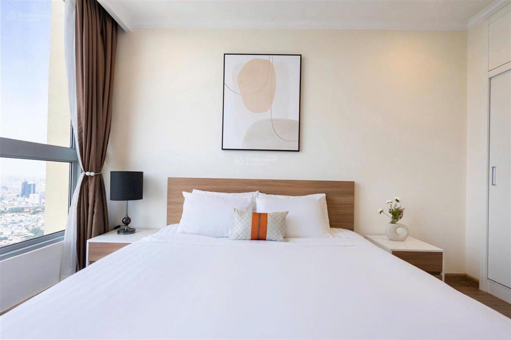 Chủ định cư nước ngoài cần bán gấp căn 2 pn khu landmark, nhà đẹp, sổ hồng sẵn, cho thuê 28 triệu