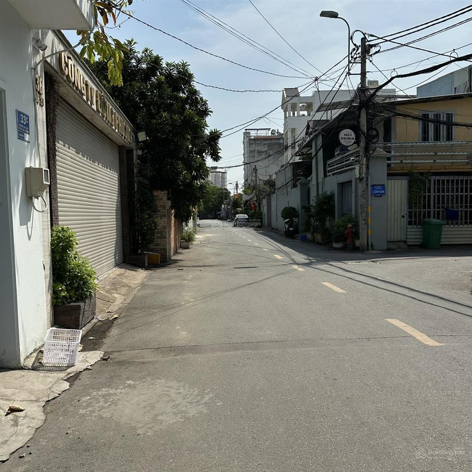 Mặt tiền lớn đường số gần bệnh viện lê văn thịnh. ở hoặc mở vp công ty đều tiện, xe hơi đậu sân