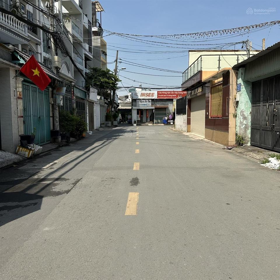 Mặt tiền lớn đường số gần bệnh viện lê văn thịnh. ở hoặc mở vp công ty đều tiện, xe hơi đậu sân