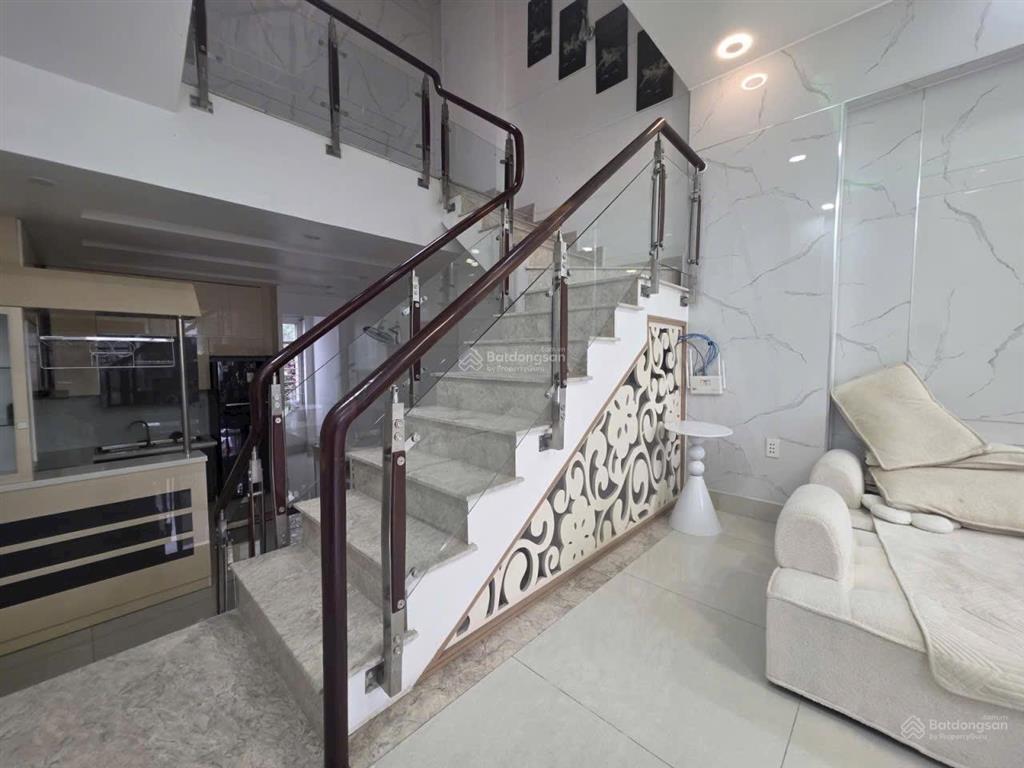 Mặt tiền lớn đường số gần bệnh viện lê văn thịnh. ở hoặc mở vp công ty đều tiện, xe hơi đậu sân