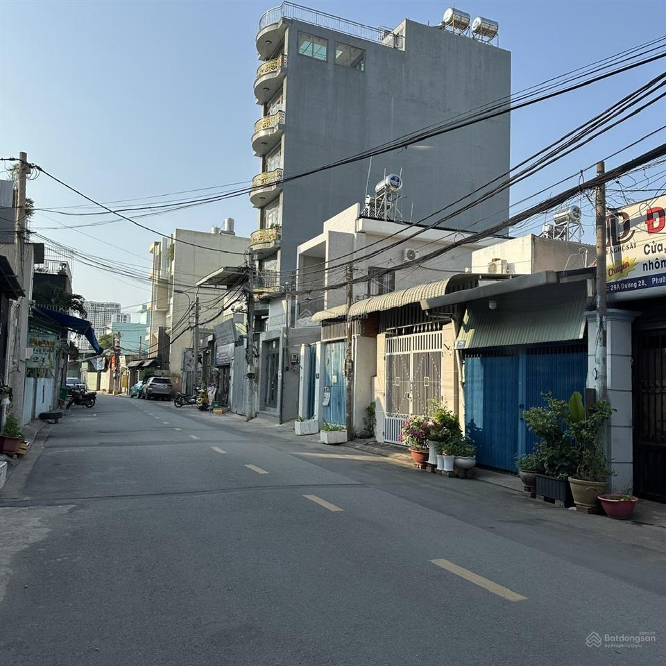 Mặt tiền lớn đường số gần bệnh viện lê văn thịnh. ở hoặc mở vp công ty đều tiện, xe hơi đậu sân