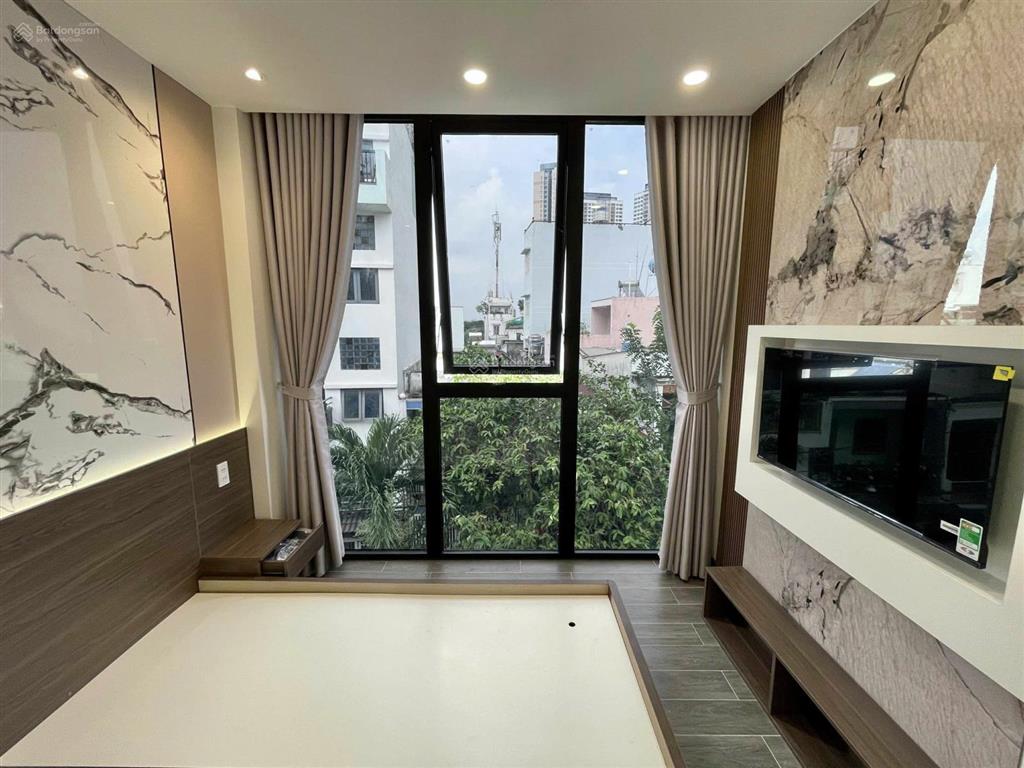 Nhà mới xây cực đẹp 2 mặt tiền đường. ngang 6.5m rộng rãi. có gara oto, tặng full nội thất cao cấp