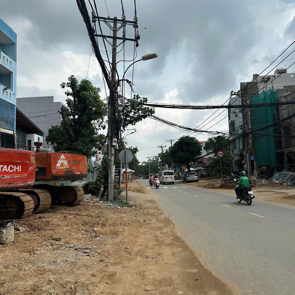 Nhà nát 2 mặt tiền nguyễn thị định và đường số thông suốt. hiếm có, tiện xây mới. nở hậu tài lộc