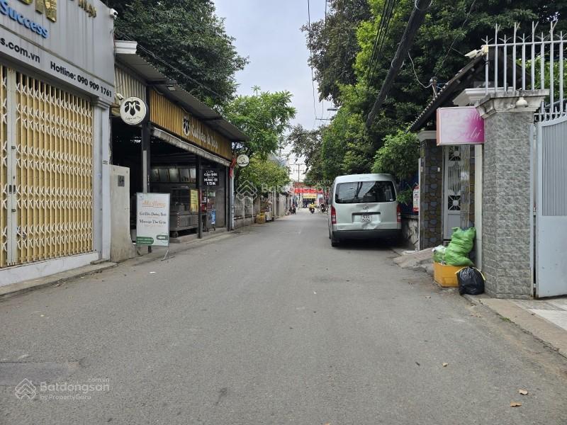 Nhà 3 tầng gần vòng xoay an phú. cách nguyễn thị định 100m. di chuyển cực kỳ thuận tiện q1, cao tốc