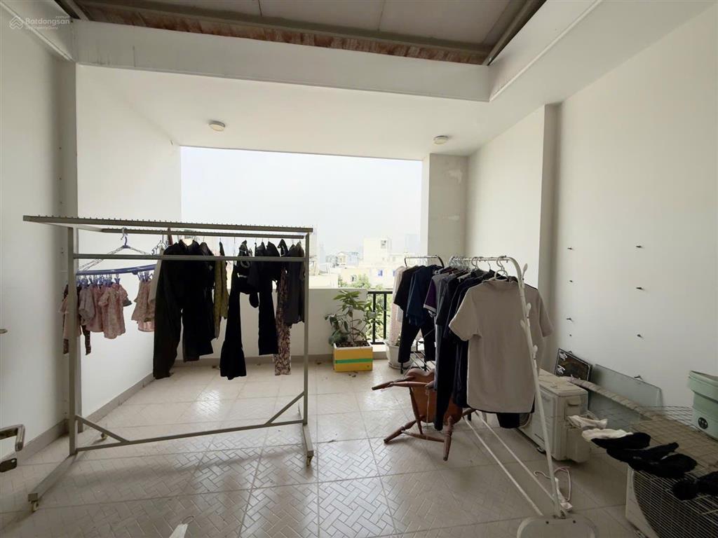 Nhà 4 tầng mới đẹp gara oto, cách nguyễn thị định đang mở rộng 30m, 4pn 4wc sổ hoàn công chuẩn