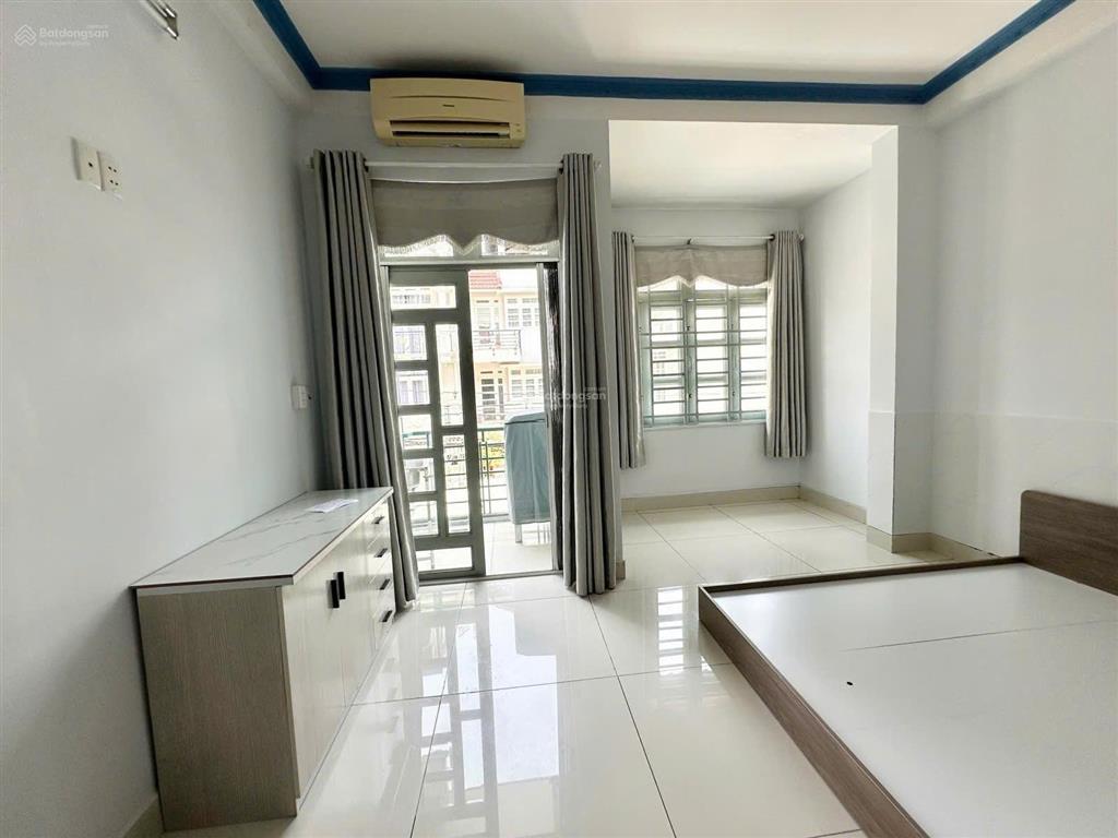 Nhà 4 tầng đường xe hơi thông suốt, dòng tiền ổn định 35 triệu/tháng. khu vực an ninh đồng bộ