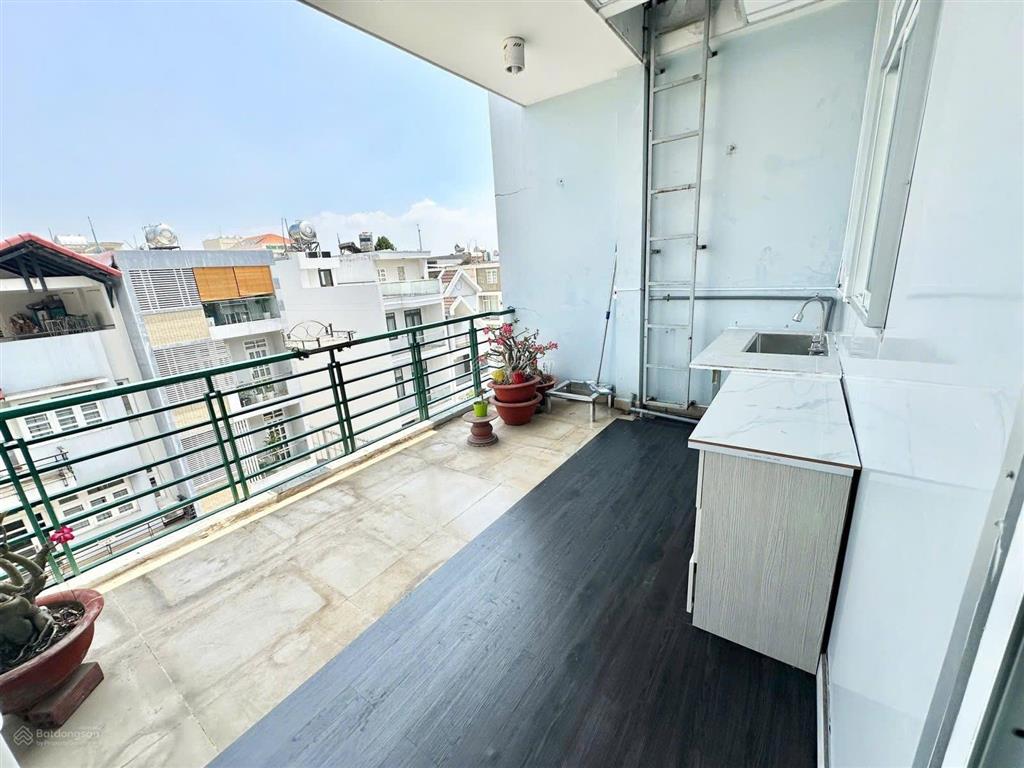Nhà 4 tầng đường xe hơi thông suốt, dòng tiền ổn định 35 triệu/tháng. khu vực an ninh đồng bộ