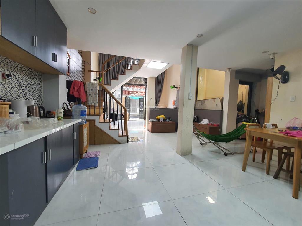 Nhà đẹp ngang 7m dài 17m. giá hiếm có chỉ hơn 8 tỷ tại trung tâm quận 2. xe hơi đậu trong nhà
